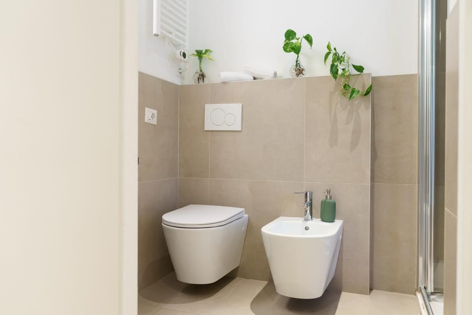 Area Milano Apartments - Tadino 17 close to Central Station Apartment in Milan