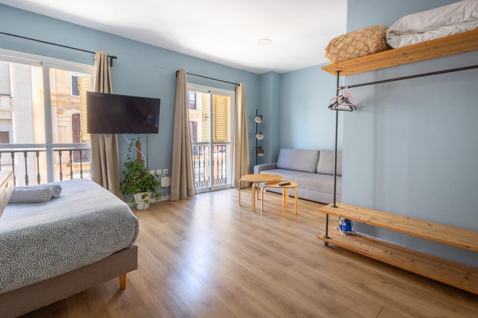 Bed, TV and multimedia, Balcony/Terrace, Living room, Bedroom