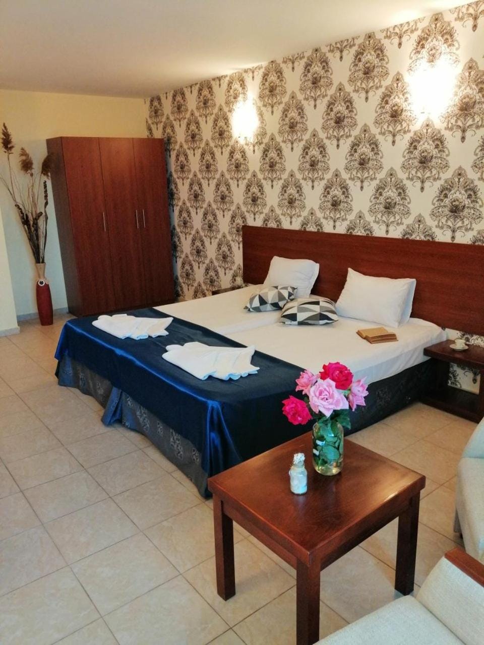 Photo of the whole room