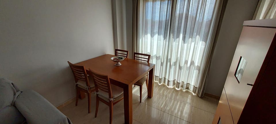 Living room, Dining area, air conditioner