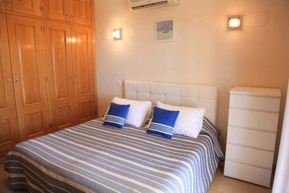 Vila G, Mira Luz Villa in Luz