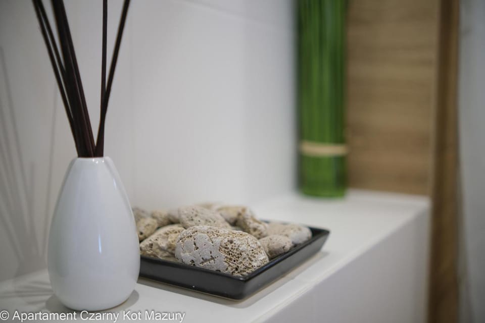 Bathroom, Decorative detail