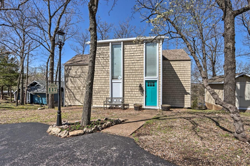 Lake View! Family Resort Retreat in Osage Beach House in Lake of the Ozarks