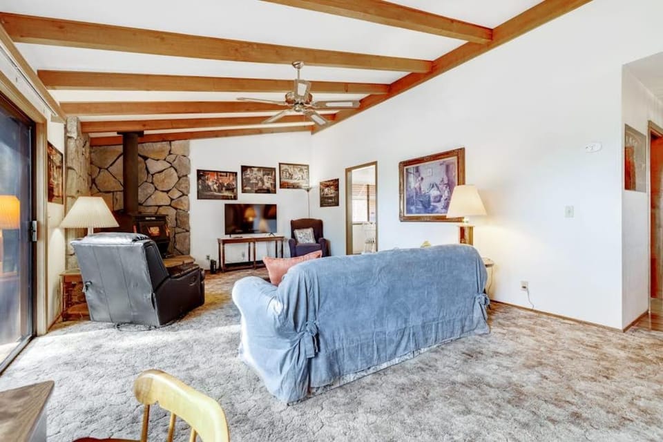 Mountain Springs Lodge House in Groveland
