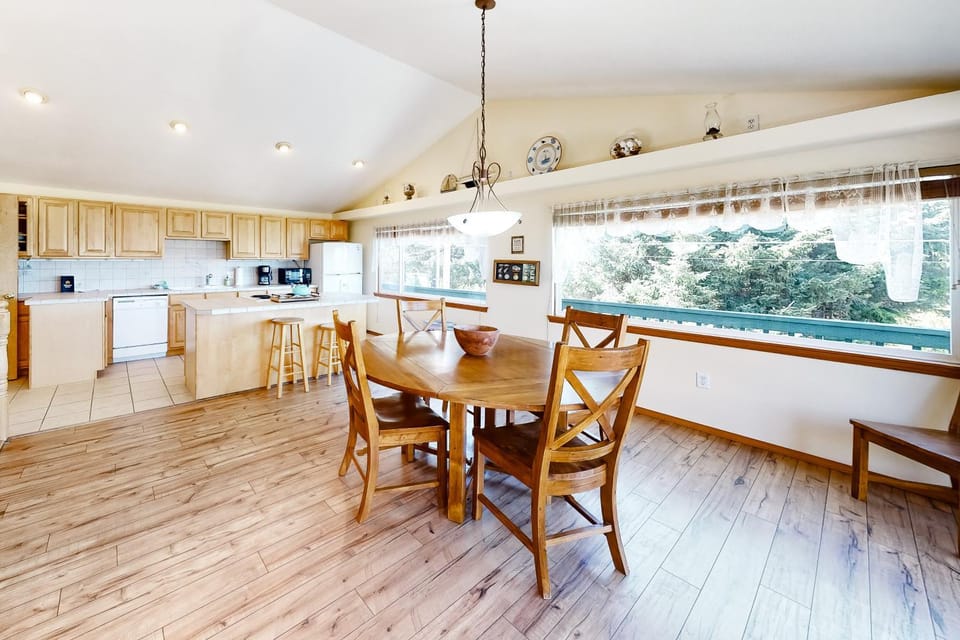 Cape Meares Retreat House in Cape Meares