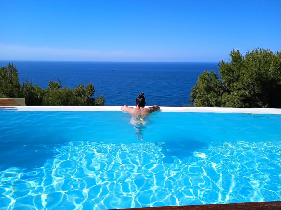 Sea view, Swimming pool