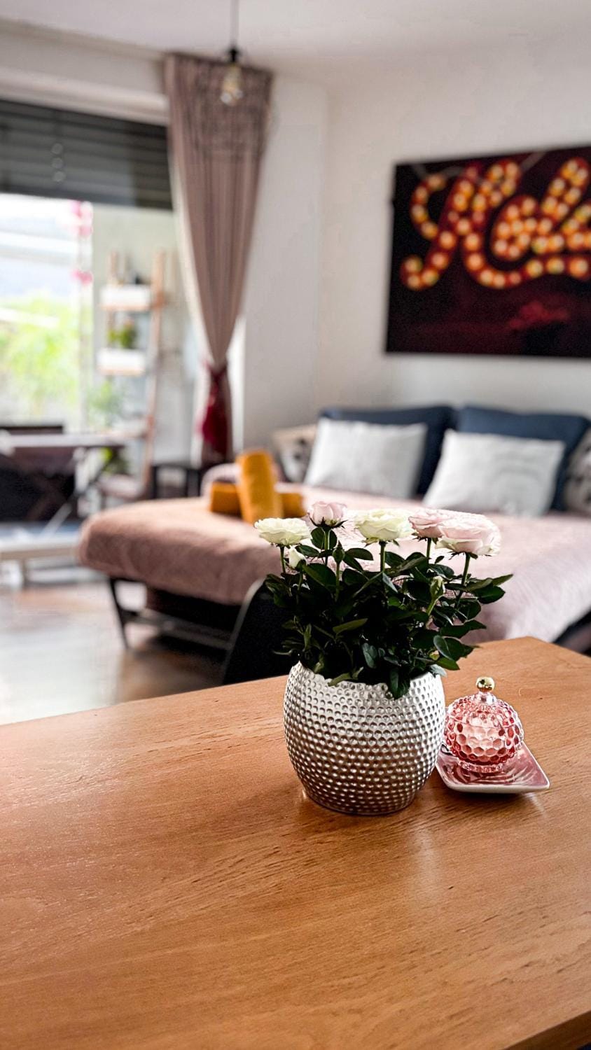 Living room, Dining area
