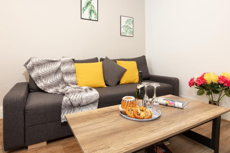 Communal lounge/ TV room, Living room, Meals
