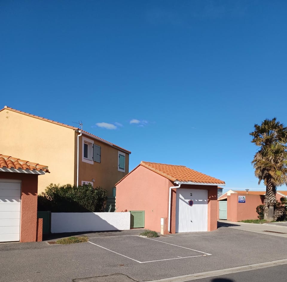 Charmante villa dans village naturiste Villa in Leucate