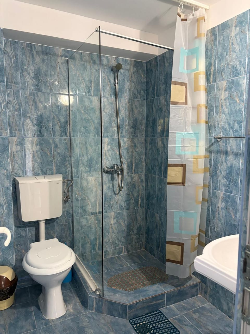 Shower, Toilet, Bathroom