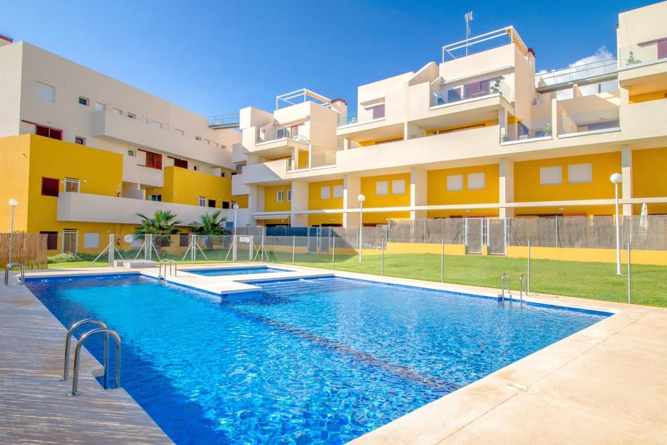Property building, Swimming pool, Swimming pool