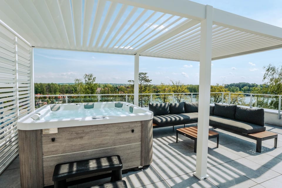 Patio, Day, Natural landscape, Hot Tub, View (from property/room), Balcony/Terrace