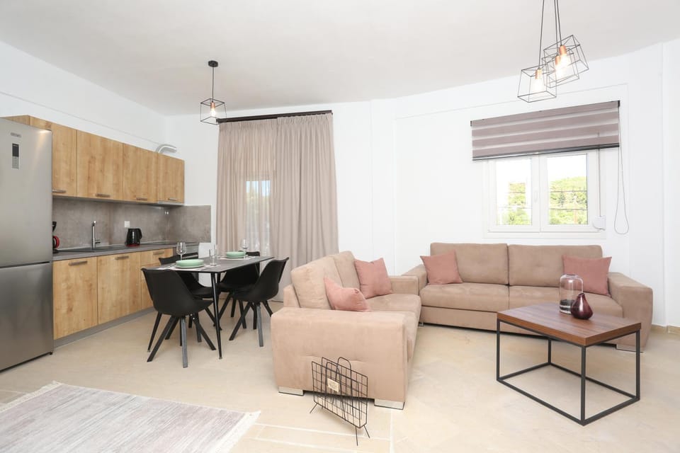 Kitchen or kitchenette, Living room, Dining area