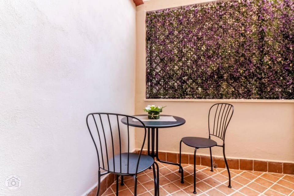 Property building, Breakfast