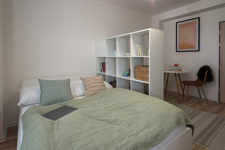Bed, Photo of the whole room