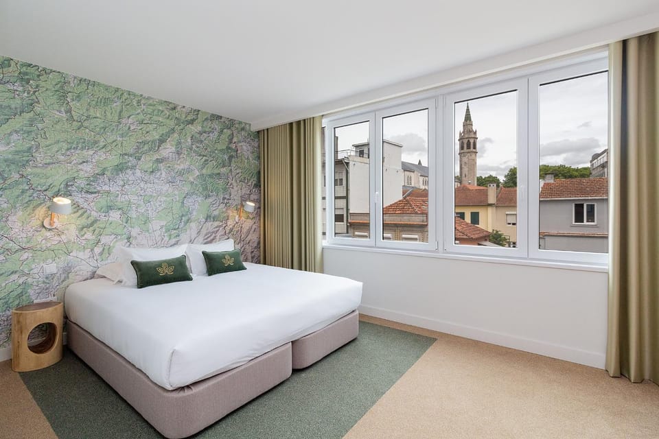 View (from property/room), Bedroom, City view