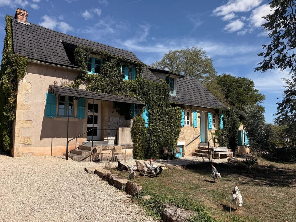 La Belle Petite Ferme Rosiers de Julliac 19350 House in Nouvelle-Aquitaine