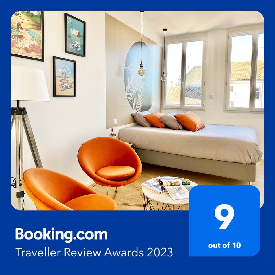 Bed, Living room, Photo of the whole room, Logo/Certificate/Sign, Bedroom