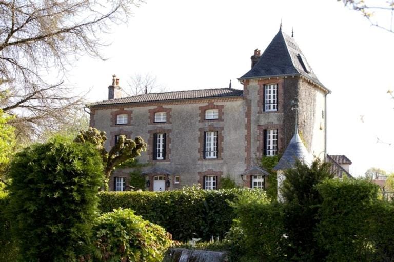 Les Lauriers Bed and Breakfast in Nouvelle-Aquitaine