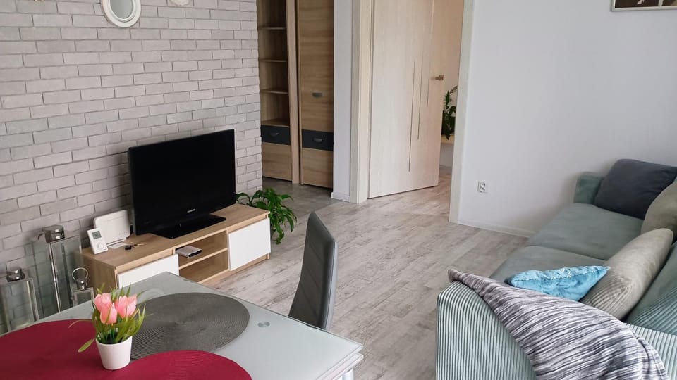 Apartament na Kruczej Apartment in Lower Silesian Voivodeship