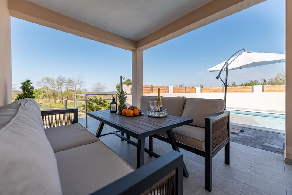 Holiday house Karla Villa in Zadar County