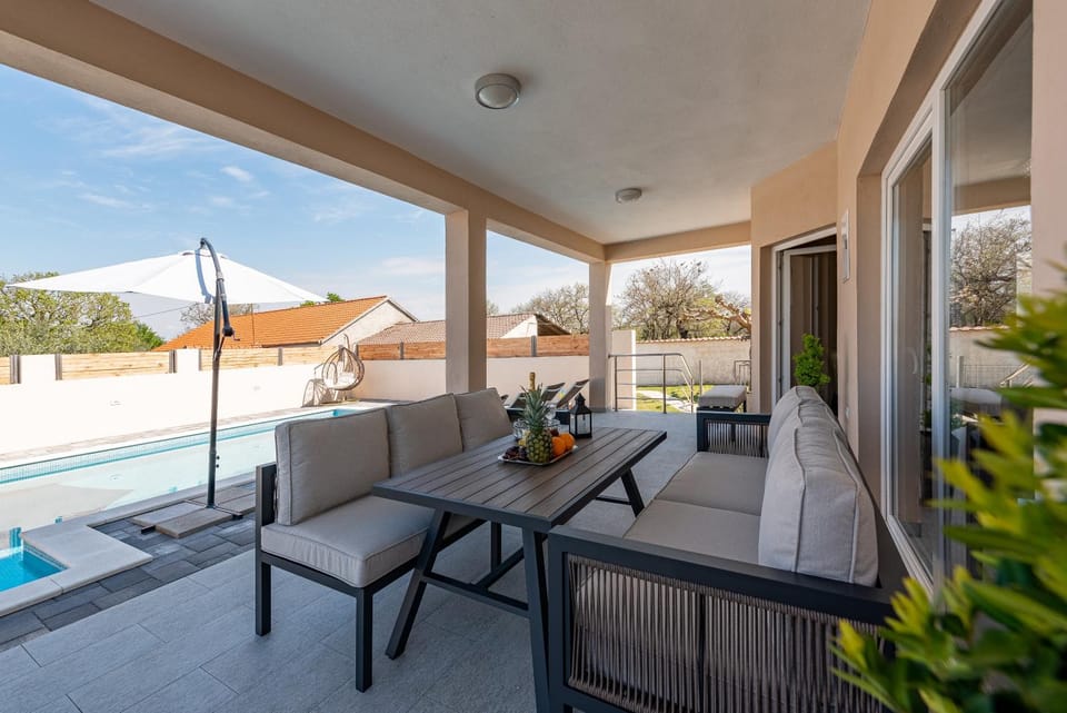 Holiday house Karla Villa in Zadar County