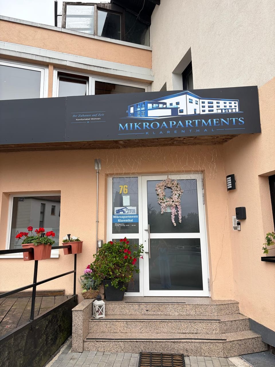 Property building, Facade/entrance