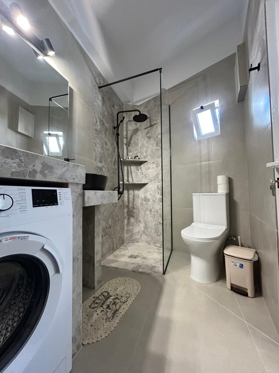 MiniLoft Apartment in Akti Koundourou