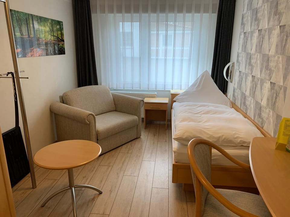 Staff, Bathroom, Photo of the whole room