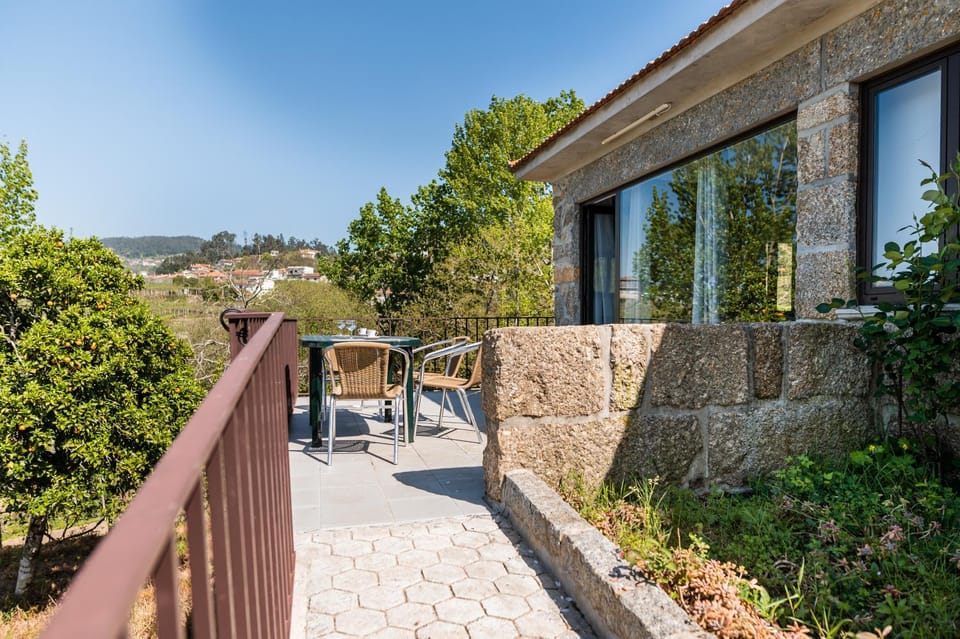 Patio, Off site, Day, Natural landscape, Garden, View (from property/room), Balcony/Terrace, Dining area, Garden view