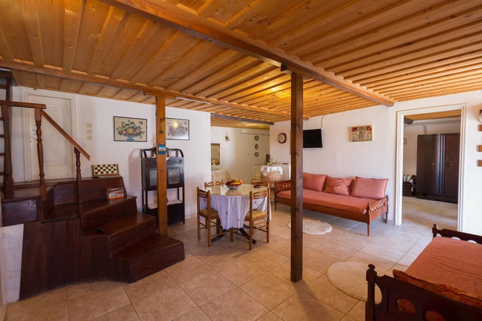 Seating area, Dining area, Dinner