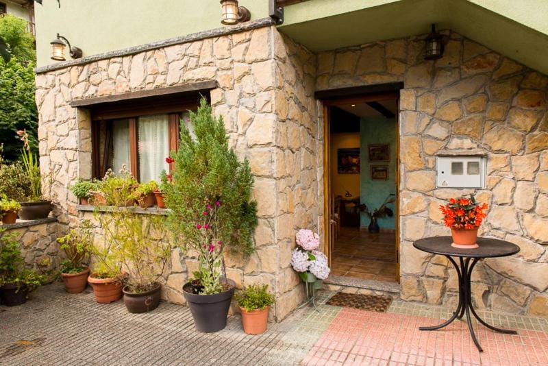 Facade/entrance, Off site, Lobby or reception