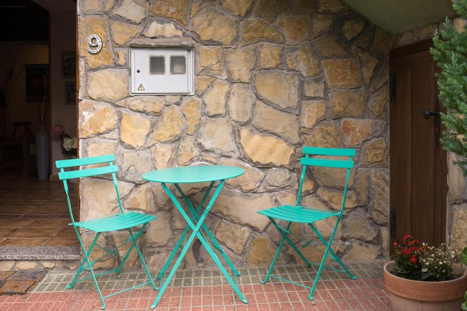 Property building, Facade/entrance, Off site, Balcony/Terrace