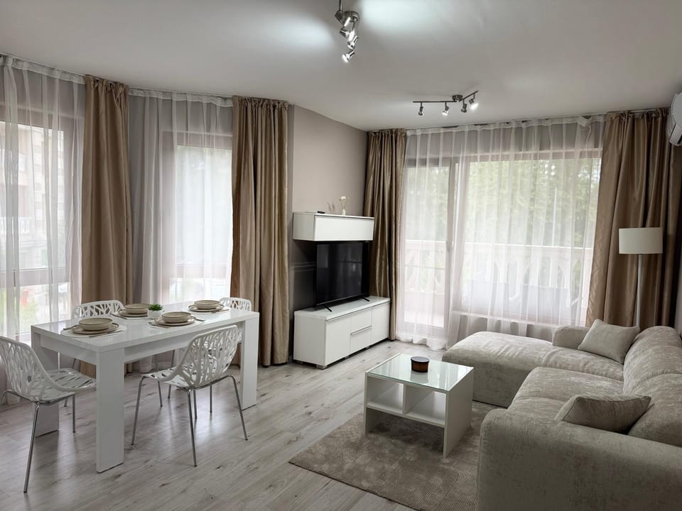 Deluxe Apartment Varna South Bay Beach Residence Apartment in Varna