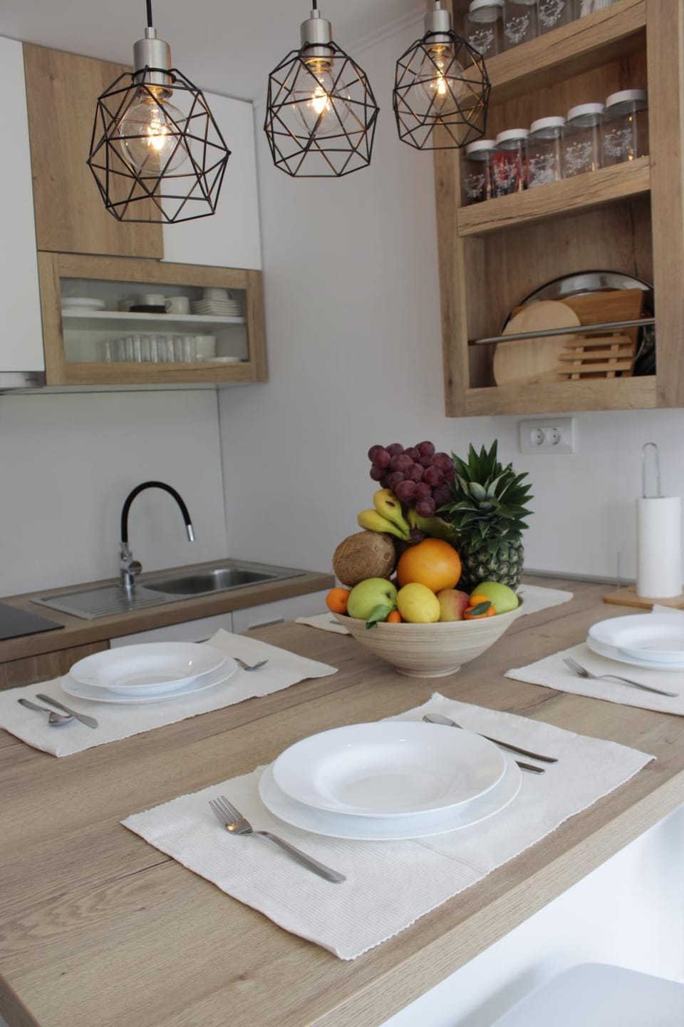 Kitchen or kitchenette, Dining area, Dinner