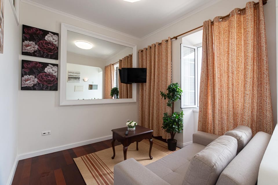 Communal lounge/ TV room, TV and multimedia