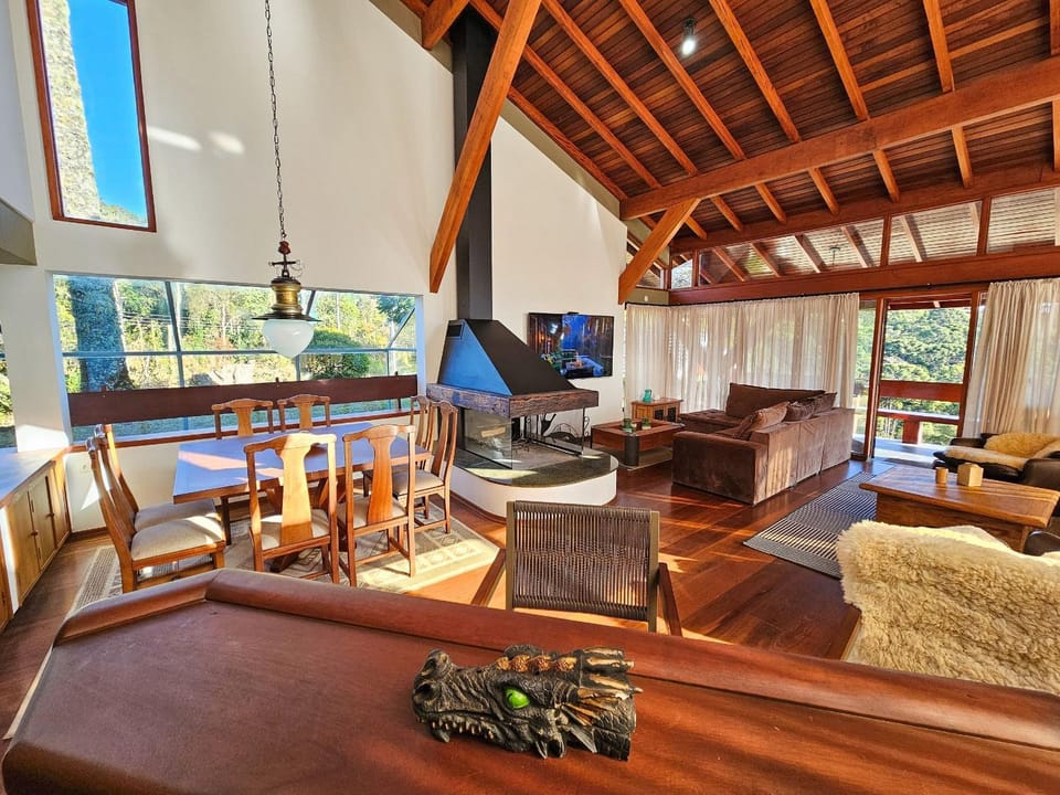 Refúgio das Nuvens - The Lodges Home House in Campos do Jordão