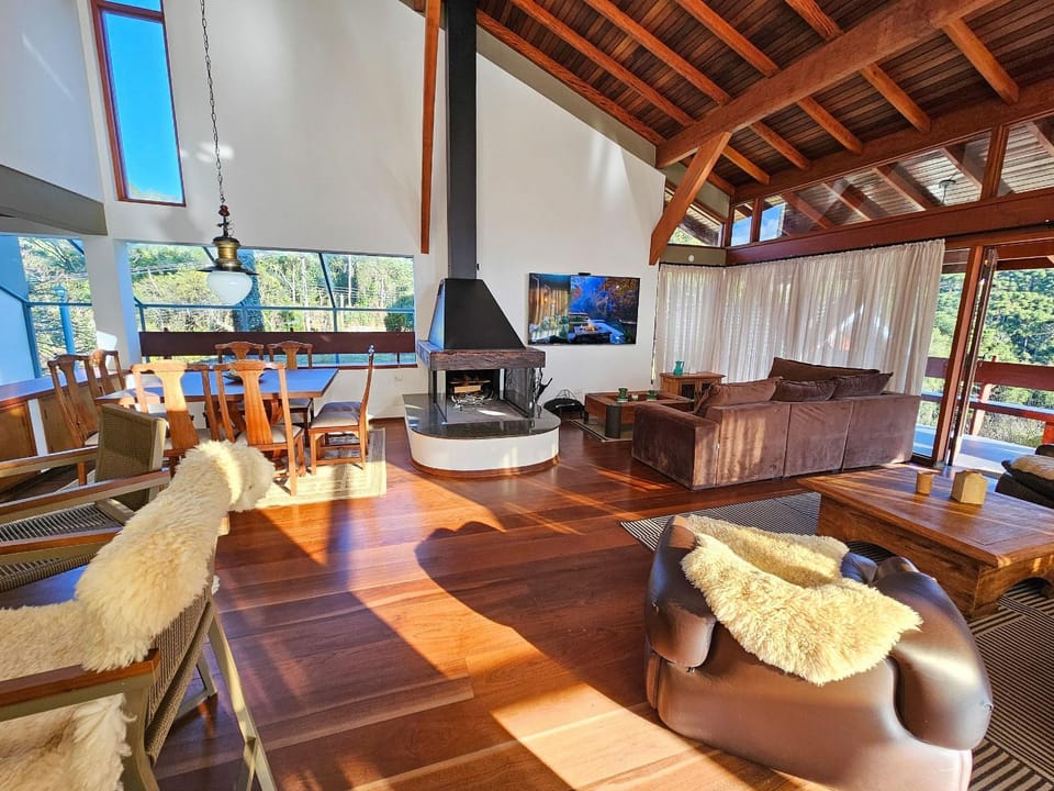 Refúgio das Nuvens - The Lodges Home House in Campos do Jordão