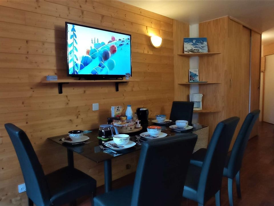 Charmant appart pour 5 pers, balcon, départ skis aux pieds, équipements top ! - FR-1-545-19 Apartment in Les Allues