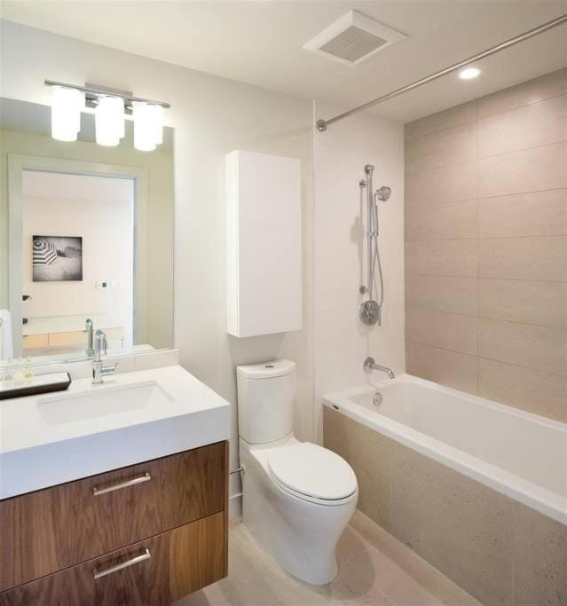 Shower, Toilet, Bathroom, Bath, towels