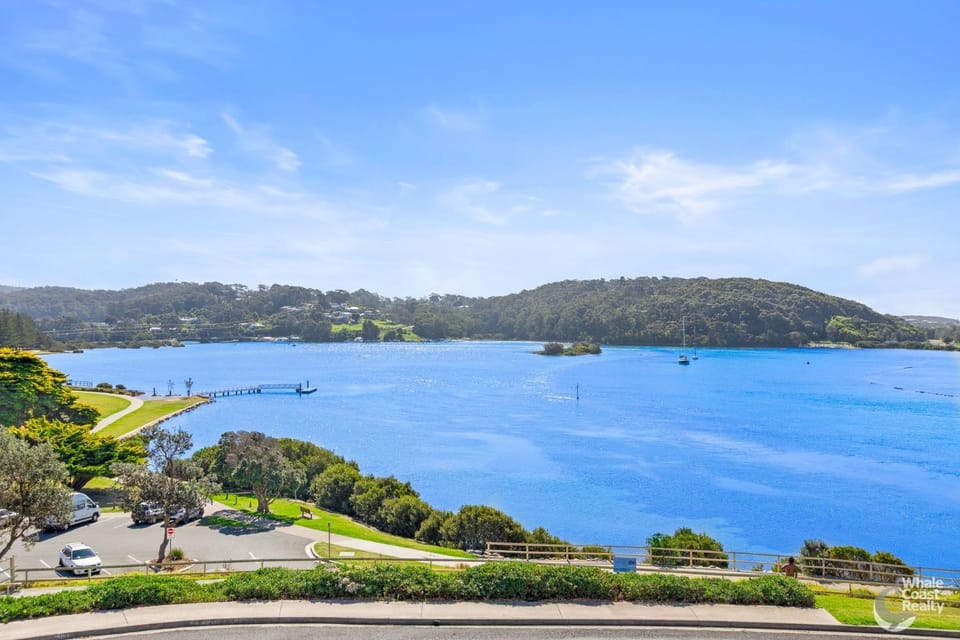 Wharf Apartment Unit 11 Apartment in Narooma