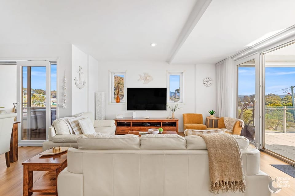 Wharf Apartment Unit 11 Apartment in Narooma