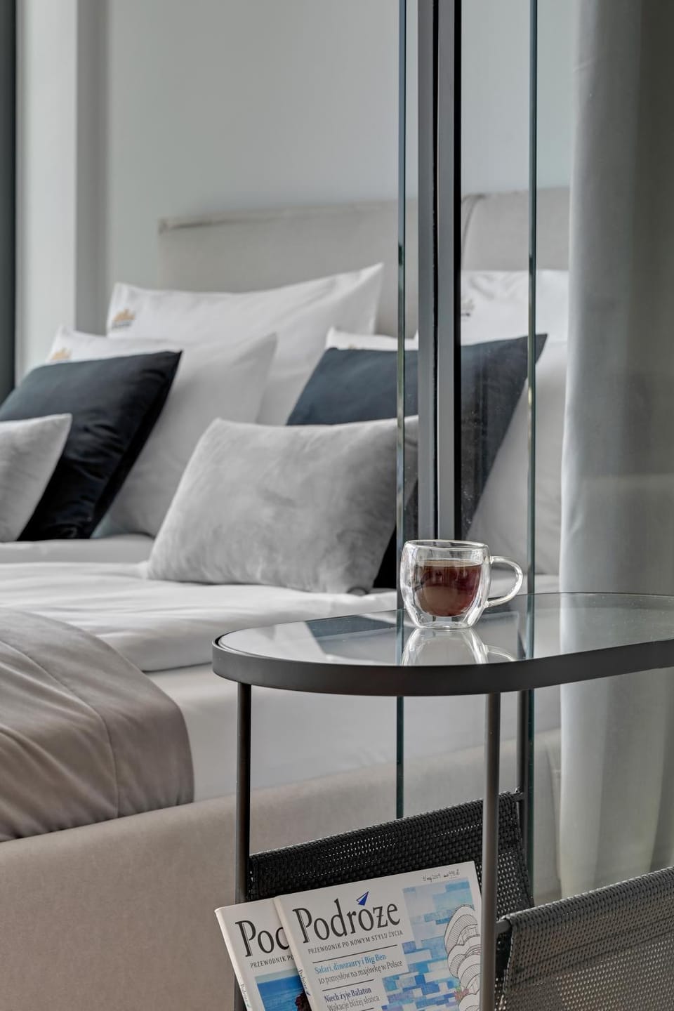 Bed, Photo of the whole room, Seating area, Bedroom