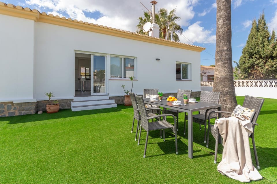 Patio, Dining area