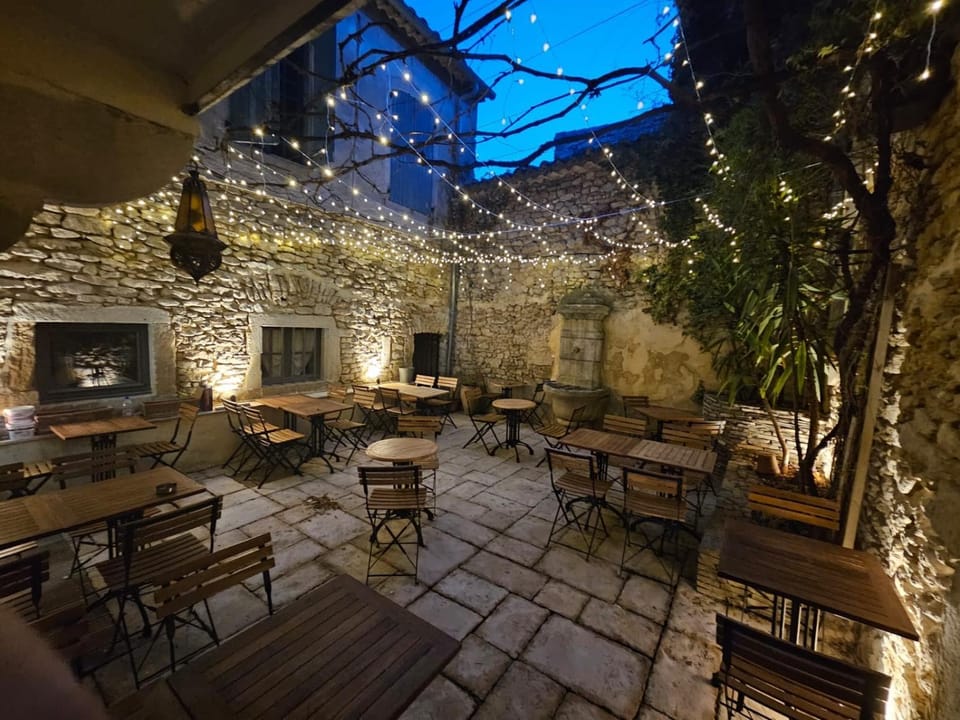 Patio, Restaurant/places to eat, Garden, Balcony/Terrace