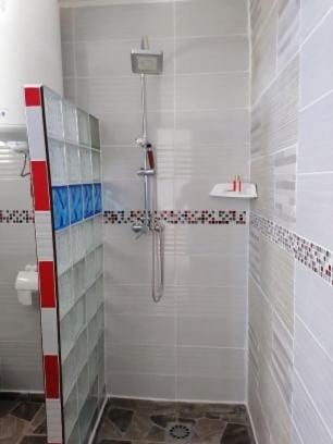 Charmante petite maison dans le Sud, idéal pour un couple ou couple avec 2 enfants Apartment in Réunion
