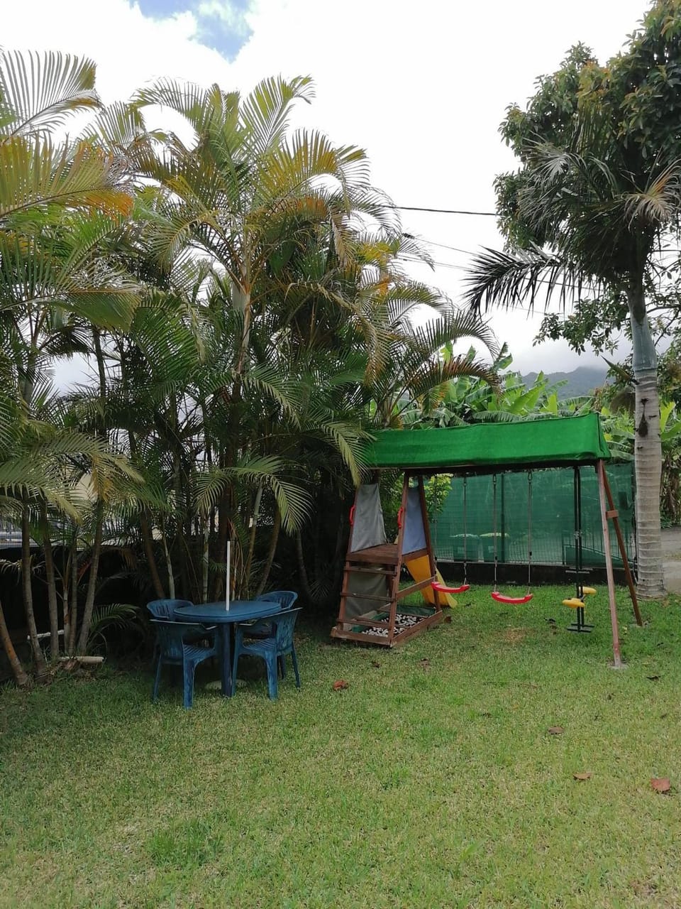 Charmante petite maison dans le Sud, idéal pour un couple ou couple avec 2 enfants Apartment in Réunion