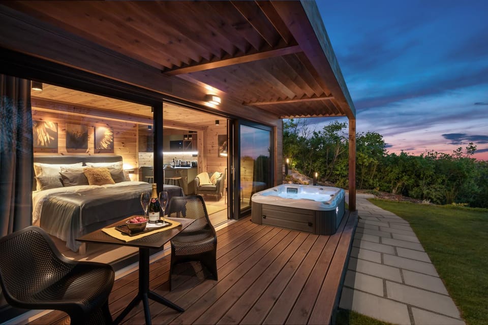 Bed, Day, Natural landscape, View (from property/room), Balcony/Terrace, Bedroom