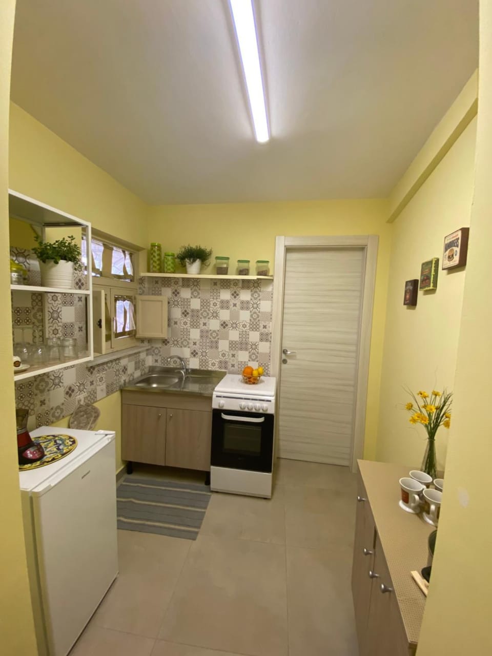 Kitchen or kitchenette