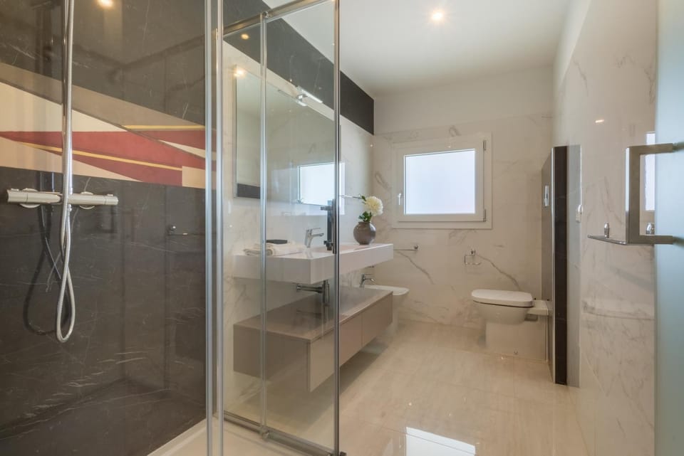 Bathroom, Living room